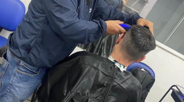 Aulas Práticas - Curso: CORTE DE CABELO MASCULINO COM TÉCNICAS DE BARBEARIA