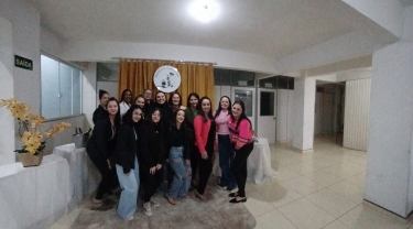 FORMATURA MANICURE, PEDICURE E UNHAS POSTIÇAS 2023