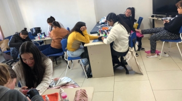 Aulas Práticas - Curso: MANICURE E PEDICURE